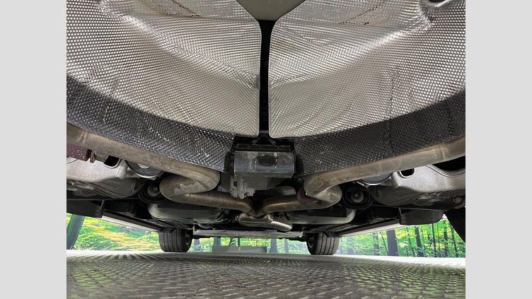 2022 認定中古車 Land Rover Discovery Santorini Black 3.0 litre i6D​ Ｒ－ダイナミック ＨＳＥ Ｄ３００