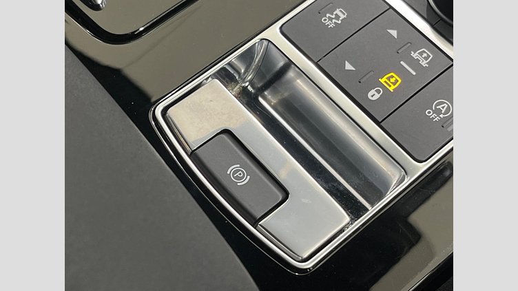 2018 認定中古車 Land Rover Discovery Fuji White 3.0 V6 Dsl Mono Turbo Std Flow HSE