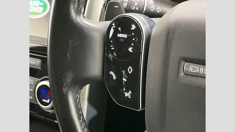 2018 認定中古車 Land Rover Discovery Fuji White 3.0 V6 Dsl Mono Turbo Std Flow HSE