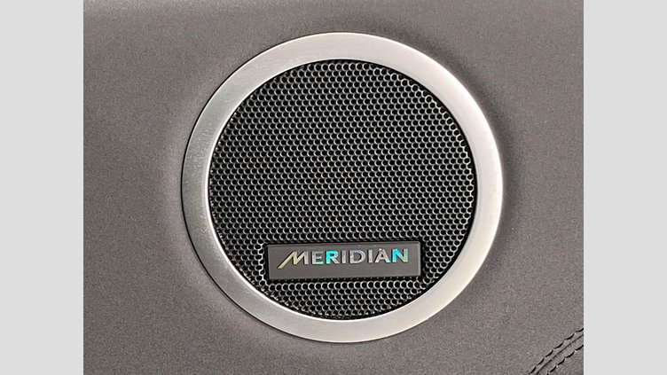 2018 認定中古車 Land Rover Discovery Fuji White 3.0 V6 Dsl Mono Turbo Std Flow HSE