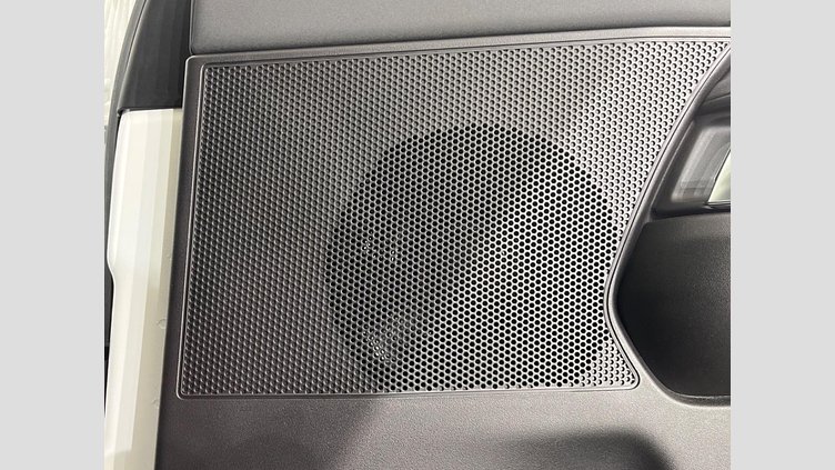 2018 認定中古車 Land Rover Discovery Fuji White 3.0 V6 Dsl Mono Turbo Std Flow HSE