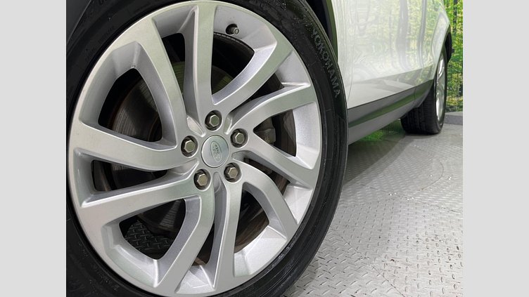 2018 認定中古車 Land Rover Discovery Fuji White 3.0 V6 Dsl Mono Turbo Std Flow HSE