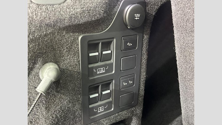 2018 認定中古車 Land Rover Discovery Fuji White 3.0 V6 Dsl Mono Turbo Std Flow HSE