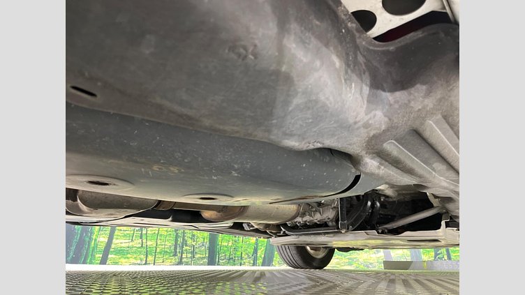 2018 認定中古車 Land Rover Discovery Fuji White 3.0 V6 Dsl Mono Turbo Std Flow HSE