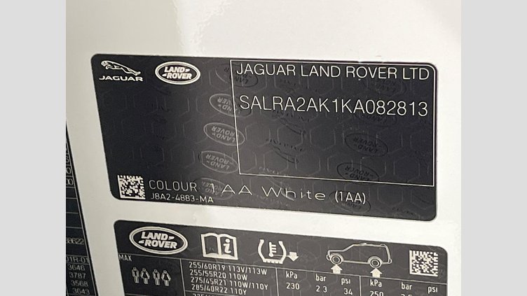 2018 認定中古車 Land Rover Discovery Fuji White 3.0 V6 Dsl Mono Turbo Std Flow HSE