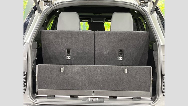 2018 認定中古車 Land Rover Discovery Fuji White 3.0 V6 Dsl Mono Turbo Std Flow HSE