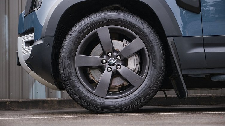 2024 Approved Land Rover Defender 110 Tasman Blue 110 D300 SE