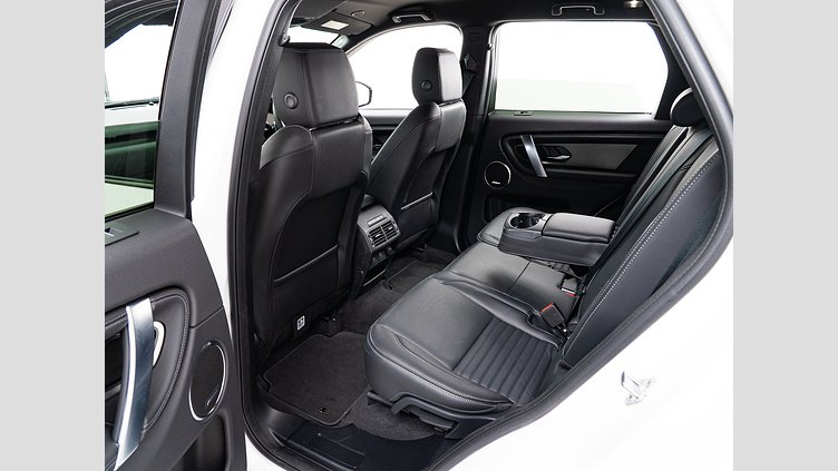 2024 認定中古車 Land Rover Discovery Sport オストゥーニパールホワイト D200マイルドハイブリッド（ディーゼル） DYNAMIC SE　D200　７人乗り