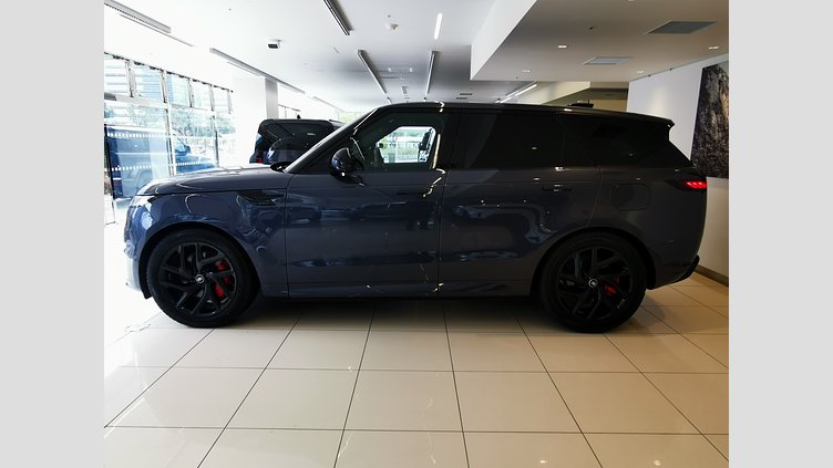 2024 認定中古車 Land Rover Range Rover Sport ヴァレジネブルー P550eプラグインハイブリッド（ガソリン） スタンダードホイールベース Dynamic SE