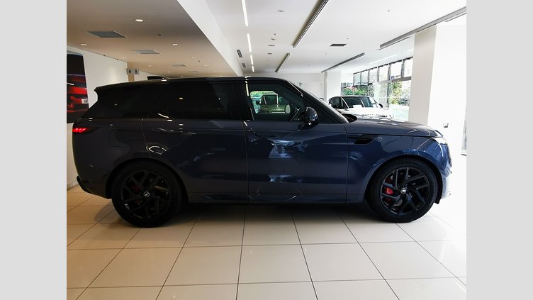 2024 認定中古車 Land Rover Range Rover Sport ヴァレジネブルー P550eプラグインハイブリッド（ガソリン） スタンダードホイールベース Dynamic SE