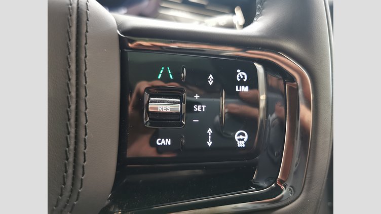 2024 認定中古車 Land Rover Range Rover Sport ヴァレジネブルー P550eプラグインハイブリッド（ガソリン） スタンダードホイールベース Dynamic SE