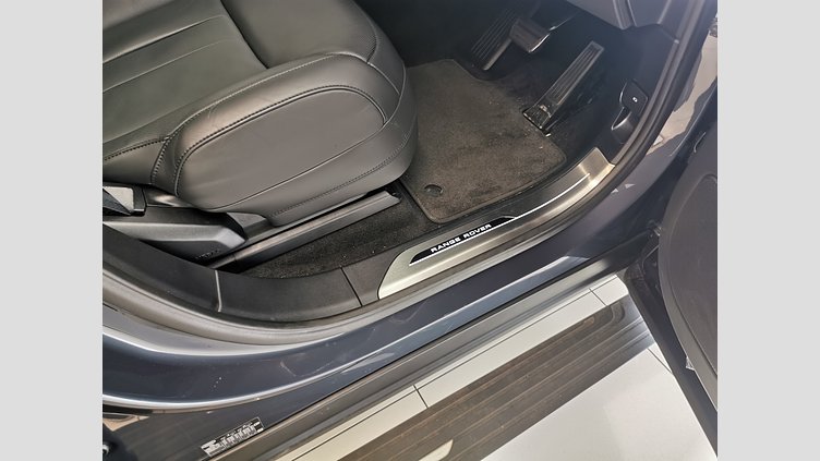 2024 認定中古車 Land Rover Range Rover Sport ヴァレジネブルー P550eプラグインハイブリッド（ガソリン） スタンダードホイールベース Dynamic SE