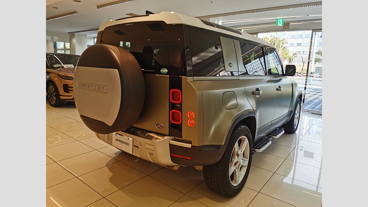 2020 認定中古車 Land Rover Defender 110 Pangea Green 2.0 litre i4P Petrol SE　P300