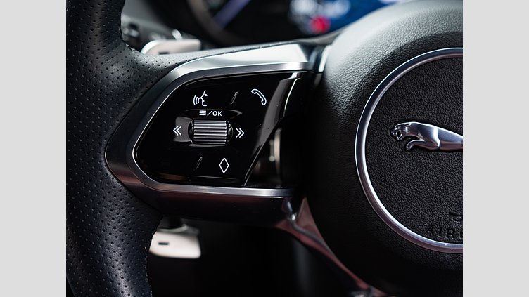 2023 認定中古車 Jaguar E-Pace ブルーファイﾔｰブルー D200 AWD（オートマチック） R-DYNAMIC SE D200