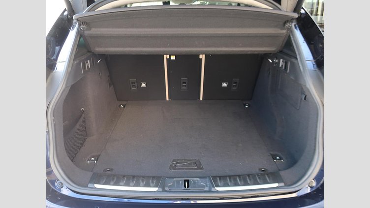 2018 認定中古車 Jaguar F-Pace ポルトフィーノブルー 2Lガソリンエンジン プレステージ