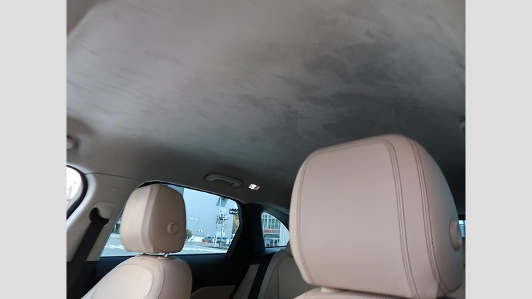 2018 認定中古車 Jaguar F-Pace ポルトフィーノブルー 2Lガソリンエンジン プレステージ