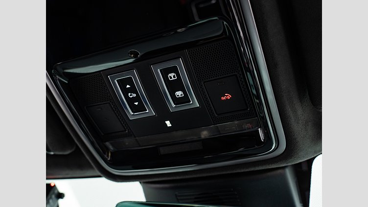 2021 認定中古車 Land Rover Range Rover フジホワイト 3.0リッターV6 258PS ディーゼル WESTMINSTER BLACK