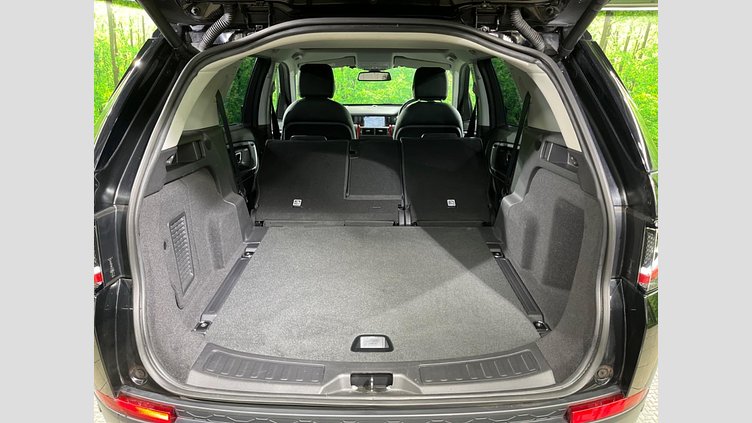 2016 認定中古車 Land Rover Discovery Sport Santorini Black 2.0 litre Si4 Petrol SE