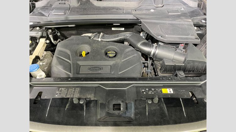 2016 認定中古車 Land Rover Discovery Sport Santorini Black 2.0 litre Si4 Petrol SE