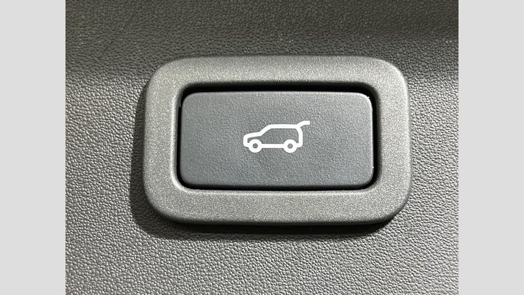 2016 認定中古車 Land Rover Discovery Sport Santorini Black 2.0 litre Si4 Petrol SE