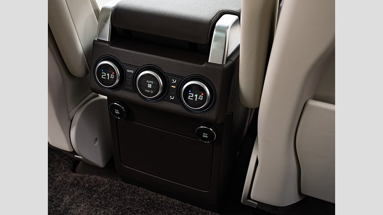 2018 認定中古車 Land Rover Discovery Corris Grey 3.0 litre V6 Supercharged Petrol HSE 5人乗り