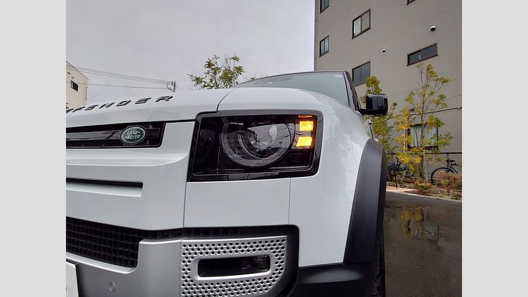 2023 認定中古車 Land Rover Defender 110 ユーロンホワイト D300 AWD（AT） S