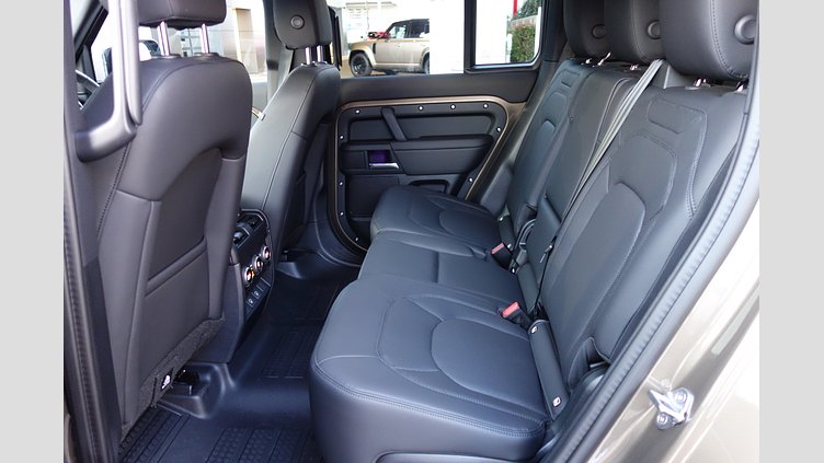 2025 認定中古車 Land Rover Defender 110 ゴンドワナストーン P300 ガソリン X-Dynamic SE