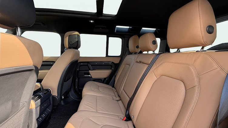 2026 Approved Land Rover Defender 110 Santorini Black D200 mild hybrid dízelmotor X-Dynamic SE