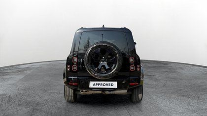 2026 Approved  Defender 110 Santorini Black D200 mild hybrid dízelmotor X-Dynamic SE Kép 3