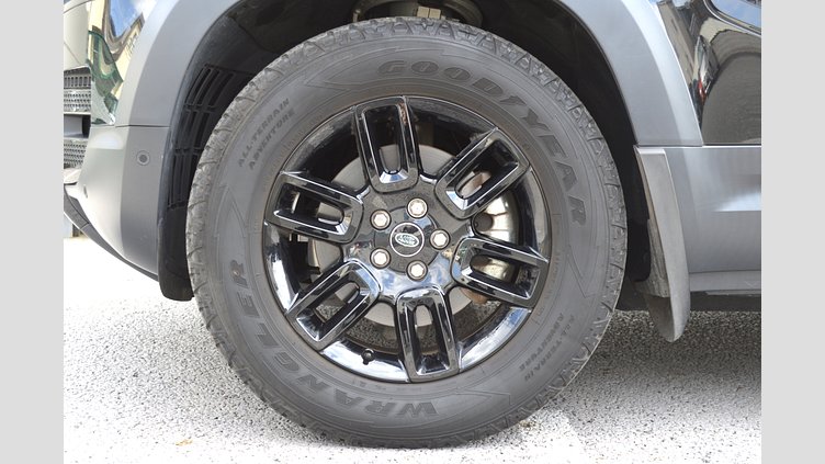 2020 認定中古車 Land Rover Defender 110 サントリーニブラック P300 AWD（AT） SE