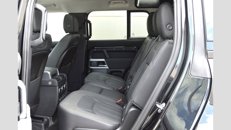 2020 認定中古車 Land Rover Defender 110 サントリーニブラック P300 AWD（AT） SE