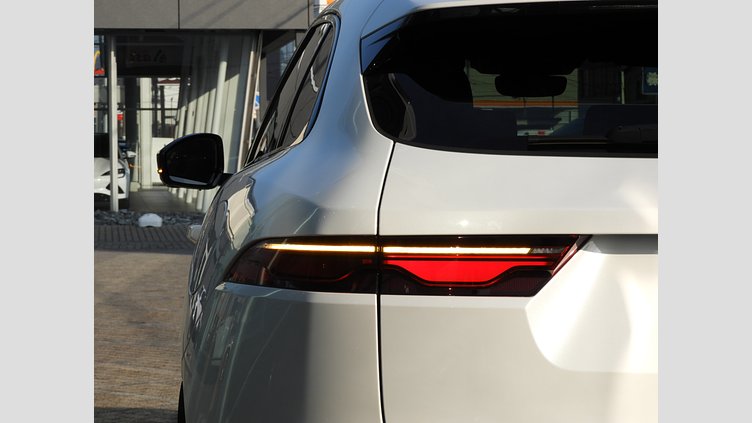 2024 認定中古車 Jaguar F-Pace オストゥーニパールホワイト P400e ガソリン プラグインハイブリッド R-DYNAMIC HSE