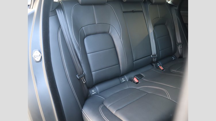 2024 認定中古車 Jaguar F-Pace オストゥーニパールホワイト P400e ガソリン プラグインハイブリッド R-DYNAMIC HSE