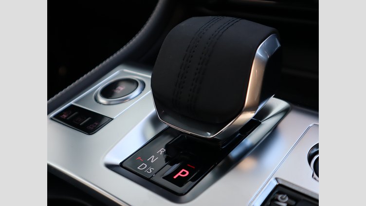 2024 認定中古車 Jaguar F-Pace オストゥーニパールホワイト P400e ガソリン プラグインハイブリッド R-DYNAMIC HSE