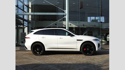 F-Pace 7