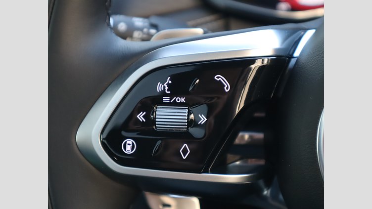 2024 認定中古車 Jaguar F-Pace オストゥーニパールホワイト P400e ガソリン プラグインハイブリッド R-DYNAMIC HSE