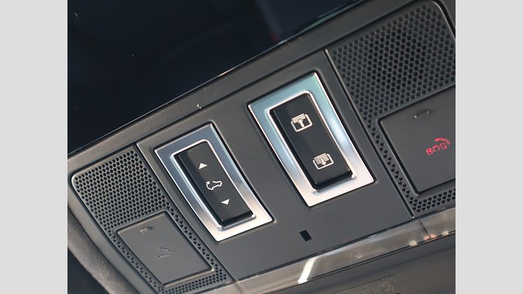 2024 認定中古車 Jaguar F-Pace オストゥーニパールホワイト P400e ガソリン プラグインハイブリッド R-DYNAMIC HSE