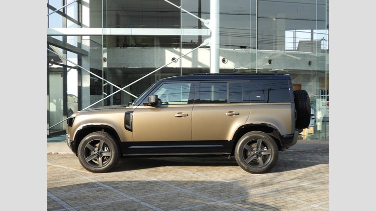 2022 認定中古車 Land Rover Defender 110 ゴンドワナストーン D300 AWD（AT） X-DYNAMIC SE