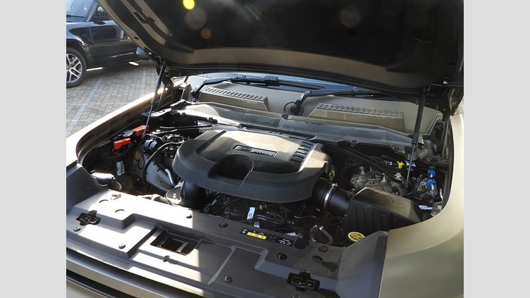 2022 認定中古車 Land Rover Defender 110 ゴンドワナストーン D300 AWD（AT） X-DYNAMIC SE