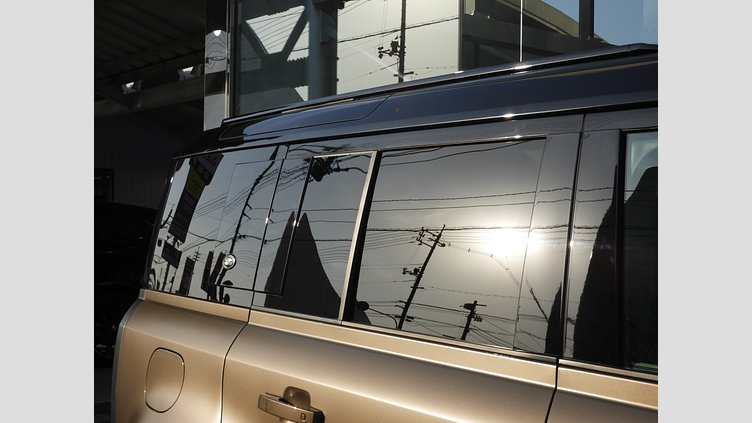 2022 認定中古車 Land Rover Defender 110 ゴンドワナストーン D300 AWD（AT） X-DYNAMIC SE