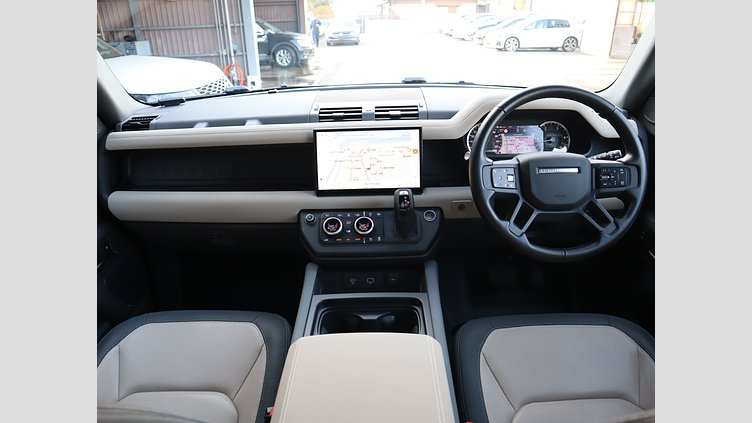 2022 認定中古車 Land Rover Defender 110 ゴンドワナストーン D300 AWD（AT） X-DYNAMIC SE
