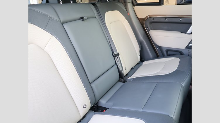 2022 認定中古車 Land Rover Defender 110 ゴンドワナストーン D300 AWD（AT） X-DYNAMIC SE