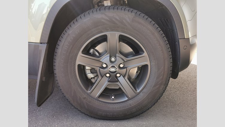 2020 認定中古車 Land Rover Defender 110 Pangea Green 2.0 litre i4P Petrol ベース