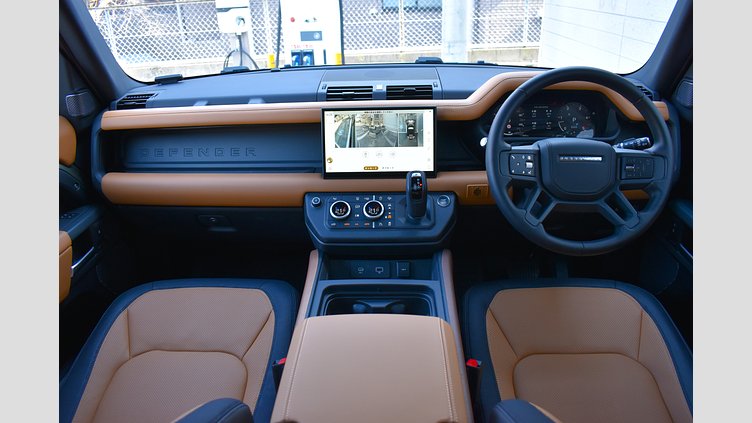 2024 認定中古車 Land Rover Defender 110 パンゲアグリーン D300 AWD（AT） X-DYNAMIC HSE