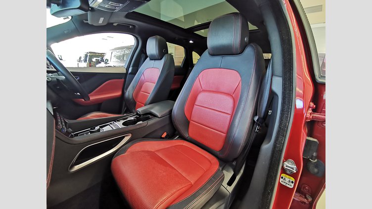 2016 認定中古車 Jaguar F-Pace Firenze Red 3.0L　Supercharged Rスポーツ