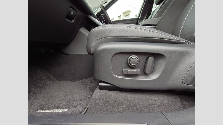 2021 認定中古車 Land Rover Range Rover Velar シリコンシルバー D200 AWD（オートマチック） MHEV R-DYNAMIC S