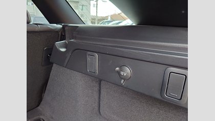 Range Rover Velar 64