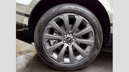 Range Rover Velar 16