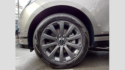 Range Rover Velar 17