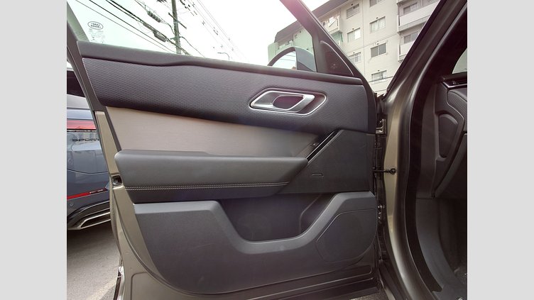 2021 認定中古車 Land Rover Range Rover Velar シリコンシルバー D200 AWD（オートマチック） MHEV R-DYNAMIC S